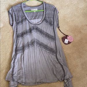 Cute top, never worn!!!